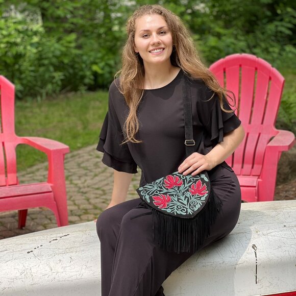 Red and Green Suede Fringed Purse Crossbody Bag - Picture 5 of 6
